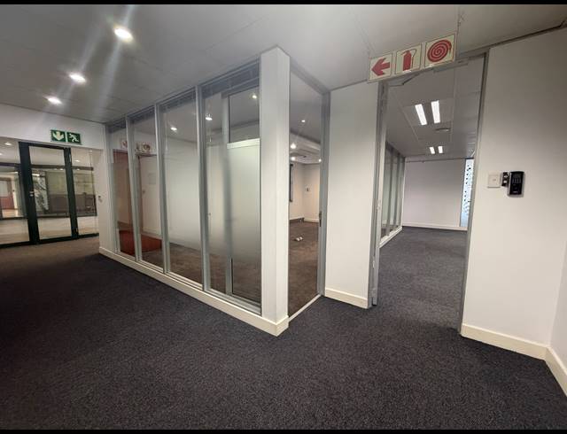 295.30M² OFFICE TO LET IN MORNINGSIDE